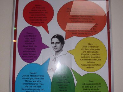 Ausstellung zu Lise Meitner im Fachraumgebäude